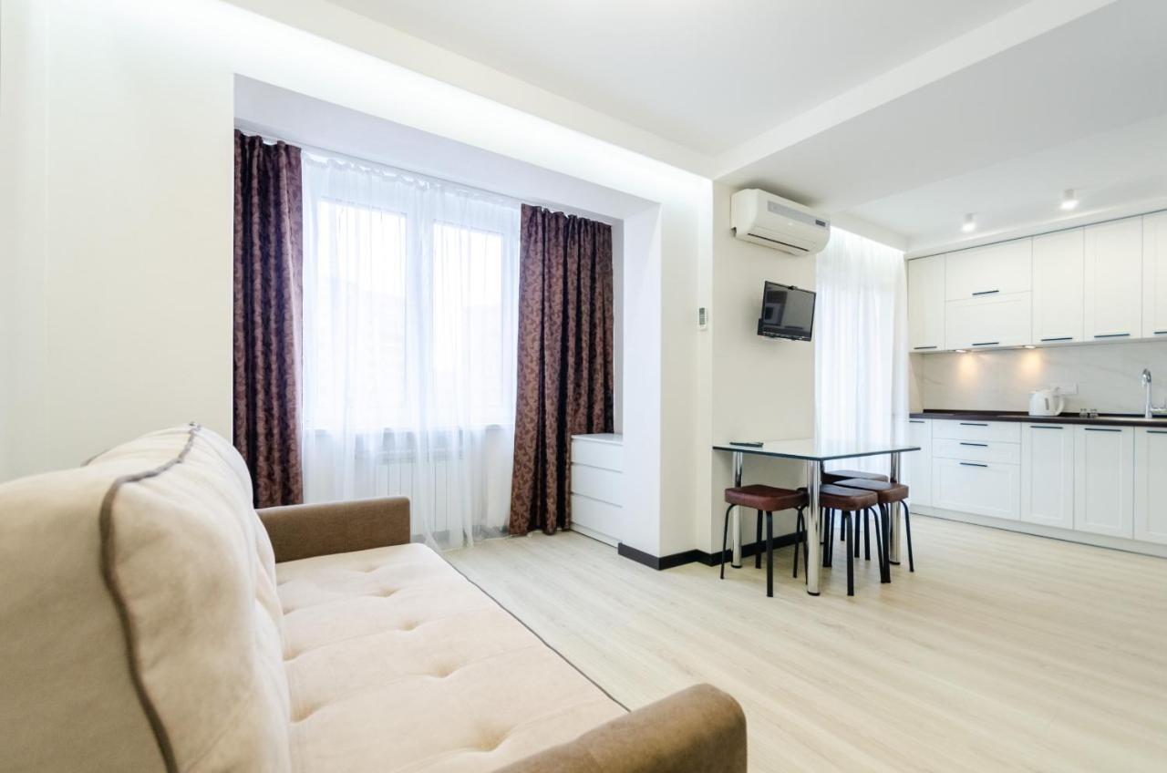 ARTAL Apartment on Obolonsky avenue 31 Kiev Extérieur photo