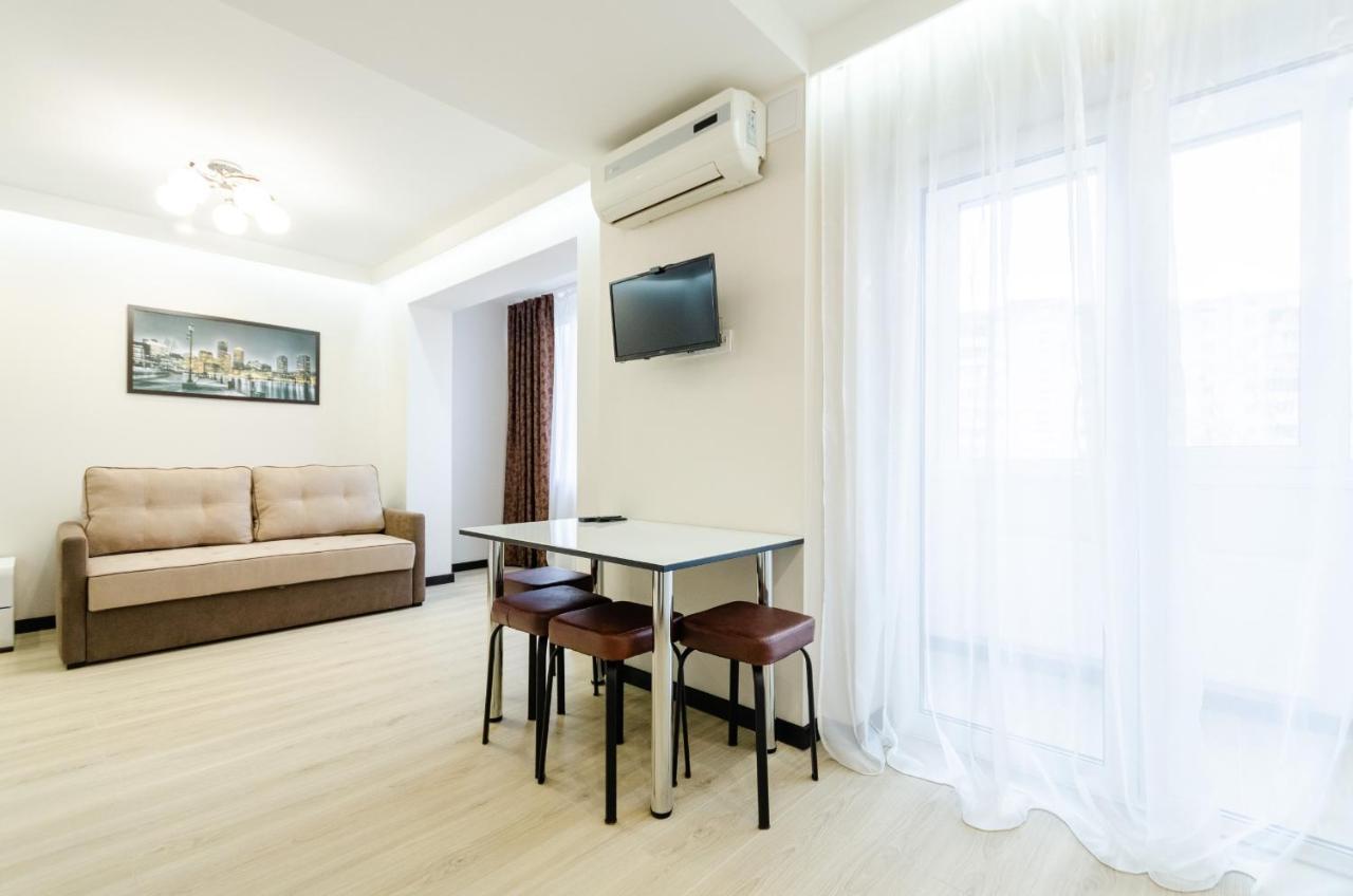 ARTAL Apartment on Obolonsky avenue 31 Kiev Extérieur photo